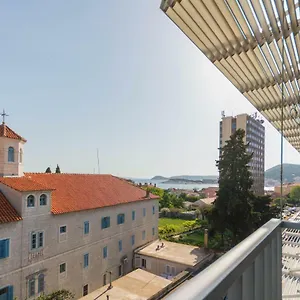 Luxury Lucy In Center With Amazing Sea-view Apartment